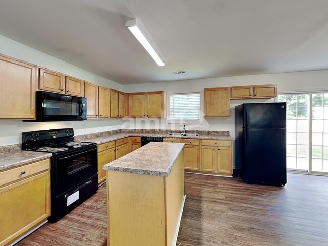 Building Photo - 9624 Eagle Feathers Dr