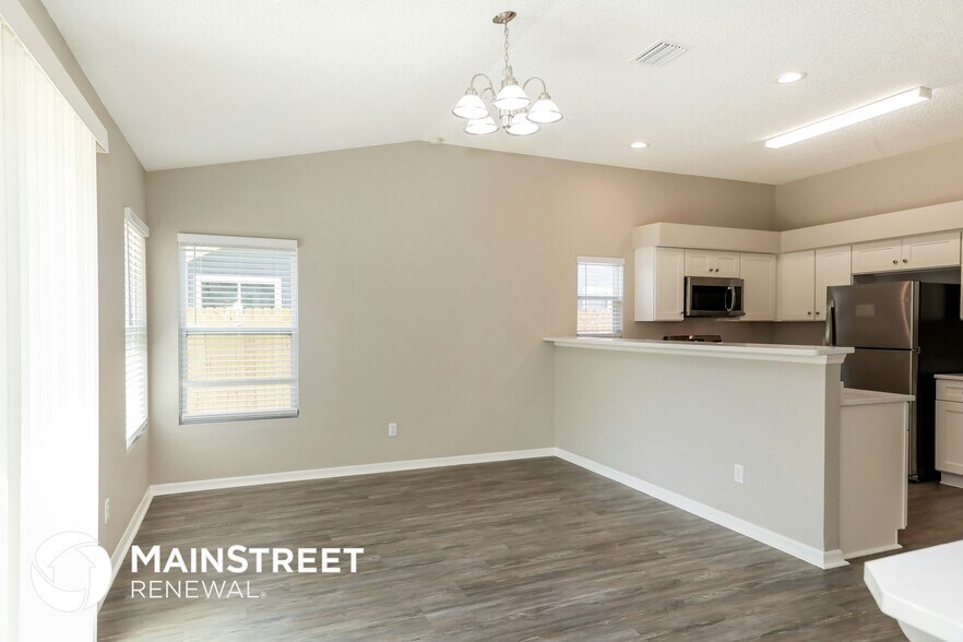 Building Photo - 7871 Moss Pointe Trail E