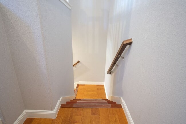 Building Photo - NOW AVAILABLE- NEW PRICE! Spacious 3-Bed, ...