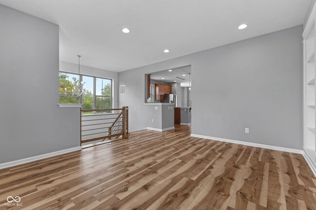 Building Photo - 13093 Grand Vue Dr