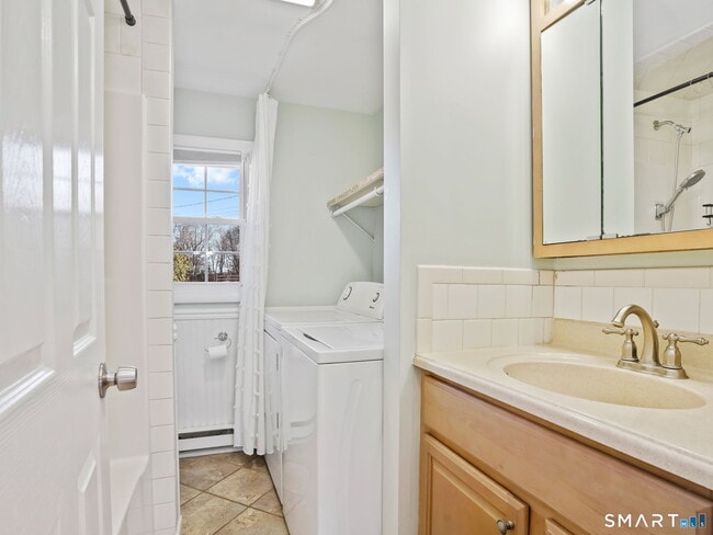 Building Photo - 21 Richdale Dr