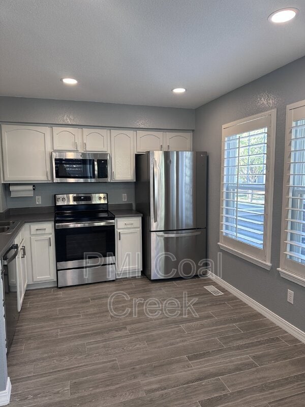 Building Photo - 13900 Lake Song Ln