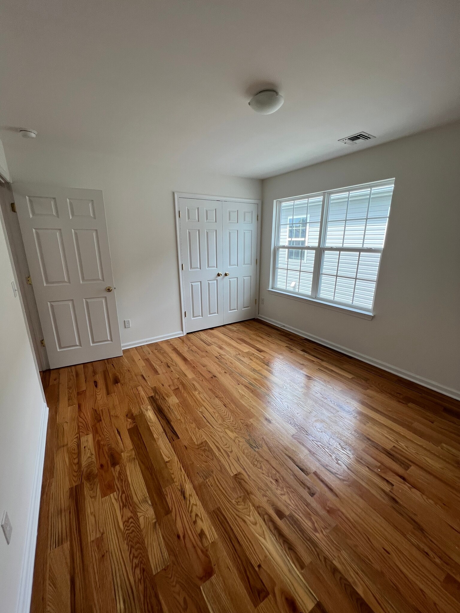 Building Photo - 93 Longfellow St