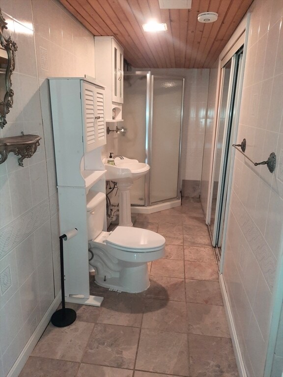 Building Photo - 290 Elm St