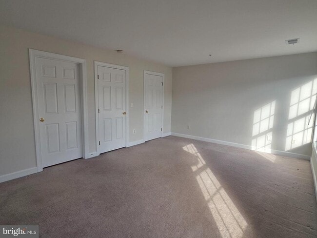 Building Photo - 8183 Skelton Cir