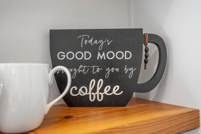 Building Photo - 2019 James St