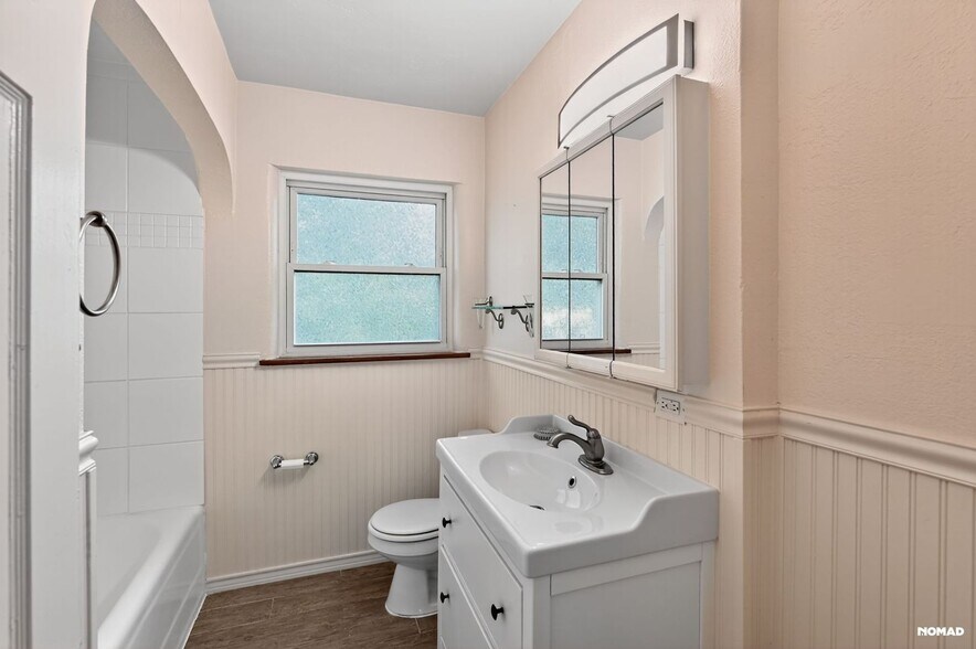 Building Photo - 3355 W 39th Ave