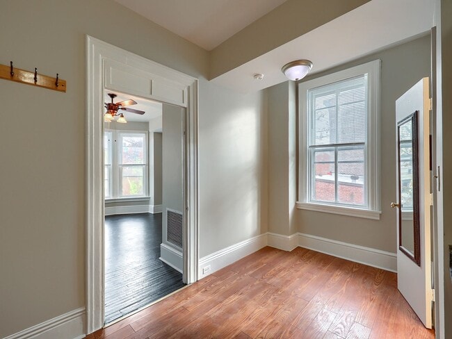 Building Photo - 1006 N 3rd St