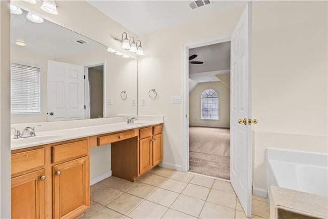 Building Photo - 1419 Hornell Ln