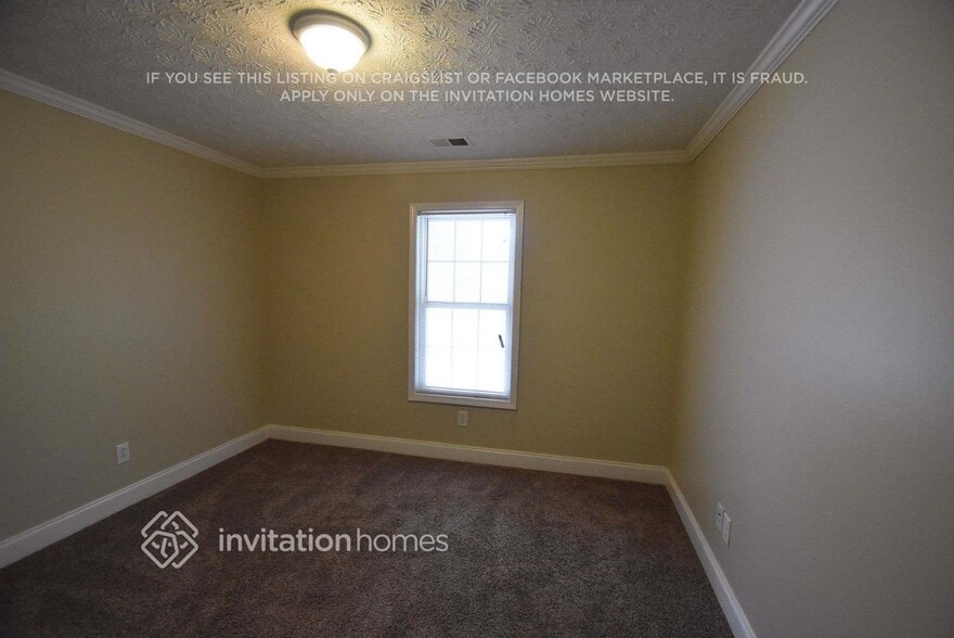 Building Photo - 1232 Summer Ln