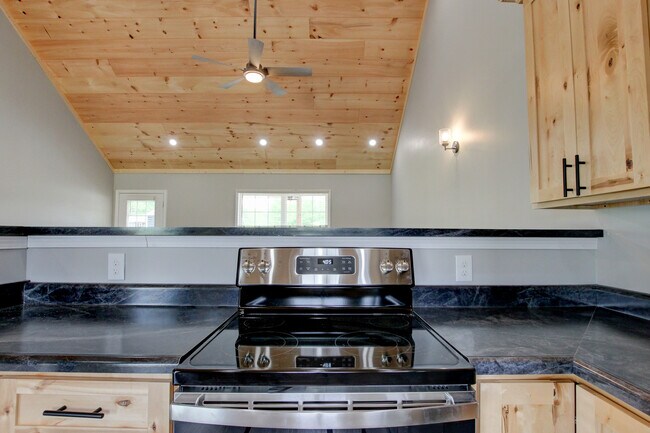 Building Photo - 5821 Highland Lick Rd