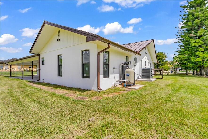 Building Photo - 17680 SW 54th St