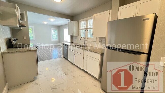 Building Photo - Beautiful 3 Bedroom 1 Bathroom Home in Kan...