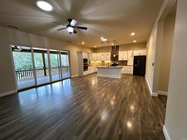 Building Photo - 2400 Kauana Loa Dr