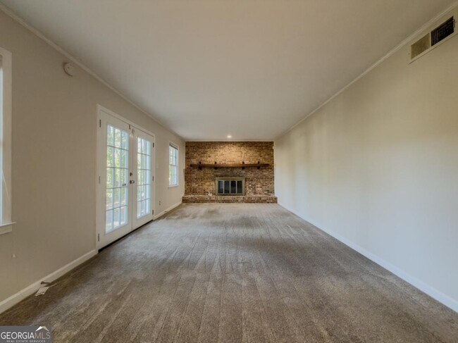 Building Photo - 518 Barbashela Cir
