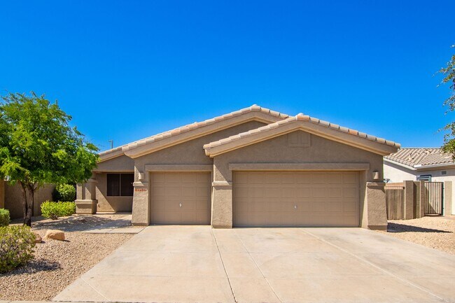 Building Photo - Coming Soon! Spacious Home & Yard with RV ...