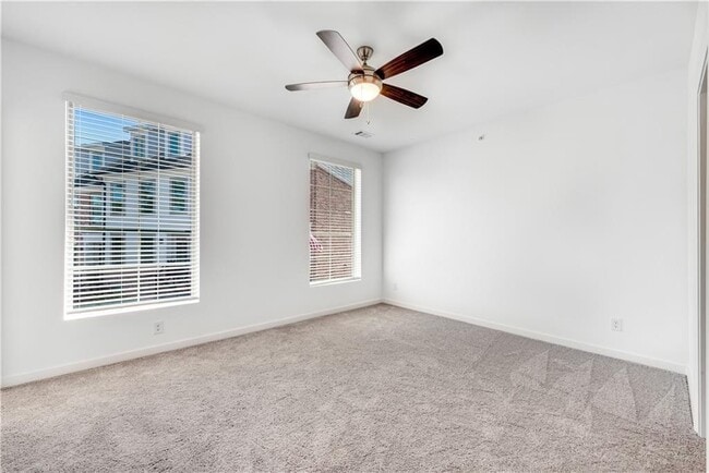 Building Photo - 501 Burton Dr
