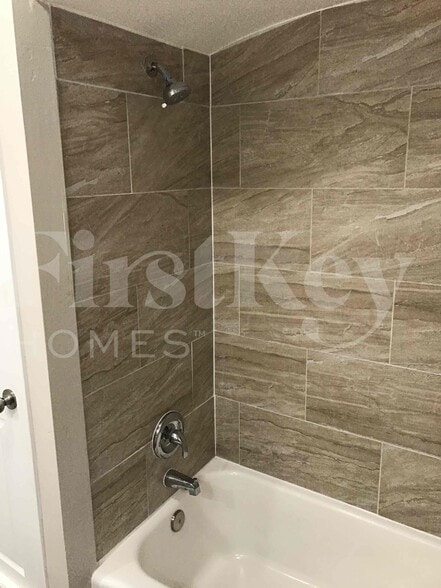 Building Photo - 723 Manchester Ave