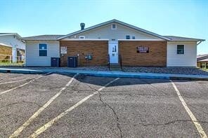 Building Photo - 1043 Enterprise Ave