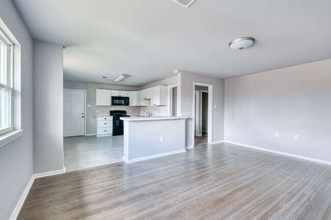 Primary Photo - 202 W K St