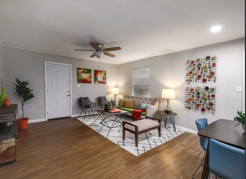 Building Photo - 10608 Georgian Dr