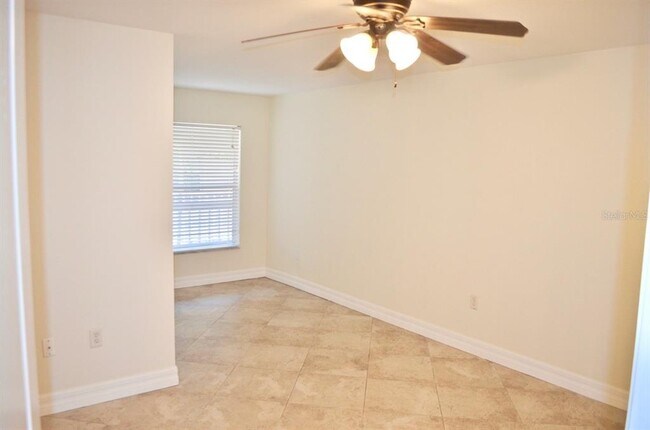 Building Photo - 3360 S Osprey Ave