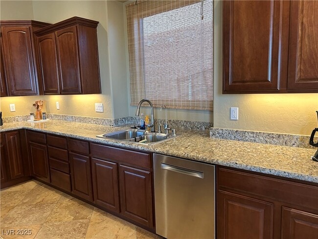 Building Photo - 2685 La Boutique St