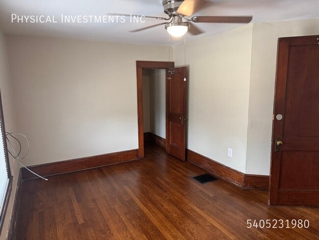 Building Photo - 1729 Moorman Ave NW