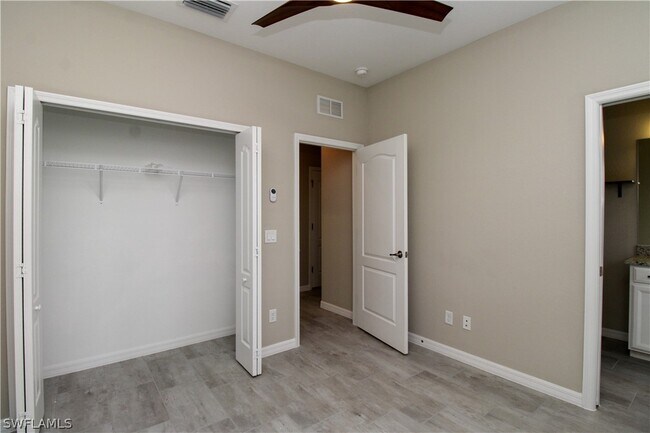 Building Photo - 2380 Fallglo St