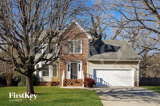 Building Photo - 3622 Two Oaks Dr
