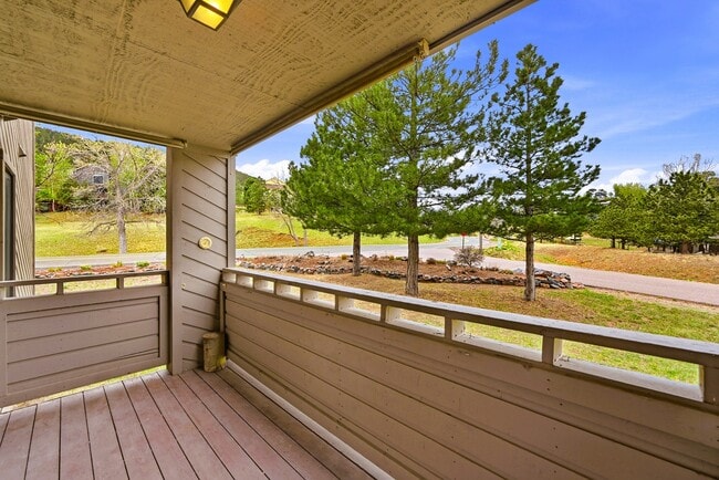 Building Photo - 23712 Pondview Pl