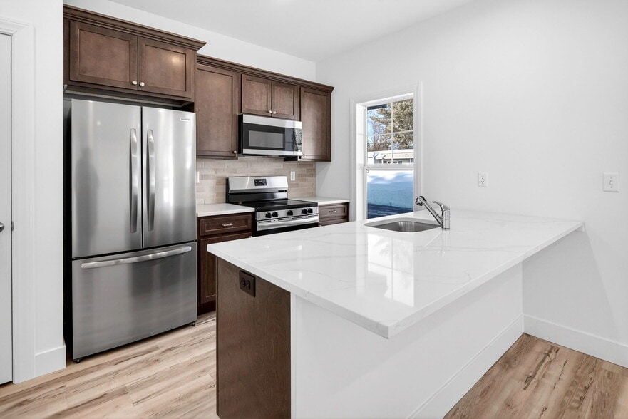 Building Photo - Hemlock Manor 55+ Active Senior Community