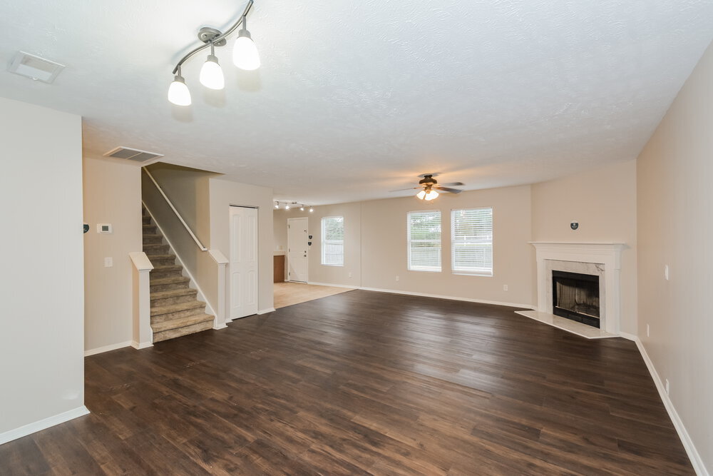 Building Photo - 2653 Sutherland Dr