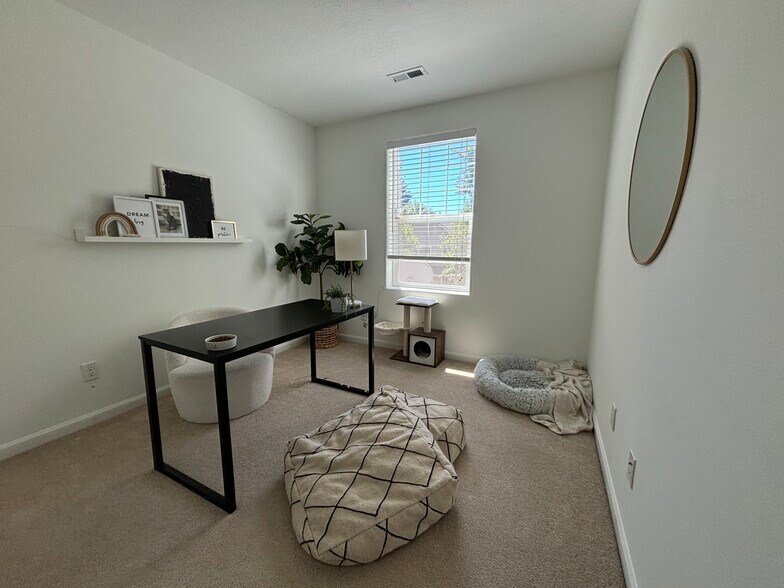 office - 5671 NE Canard Dr