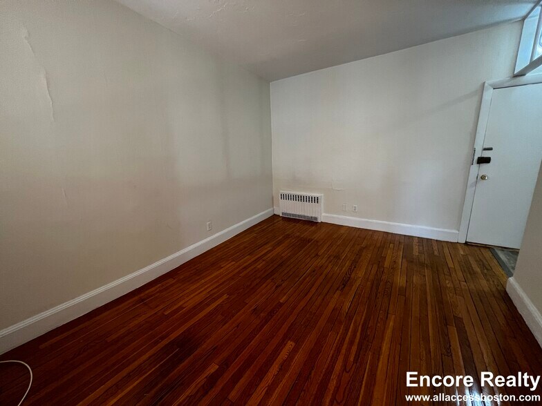 Building Photo - 48 Lancaster Ter