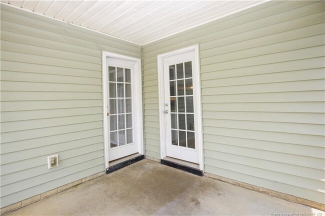 Building Photo - 196 Lochwood Dr