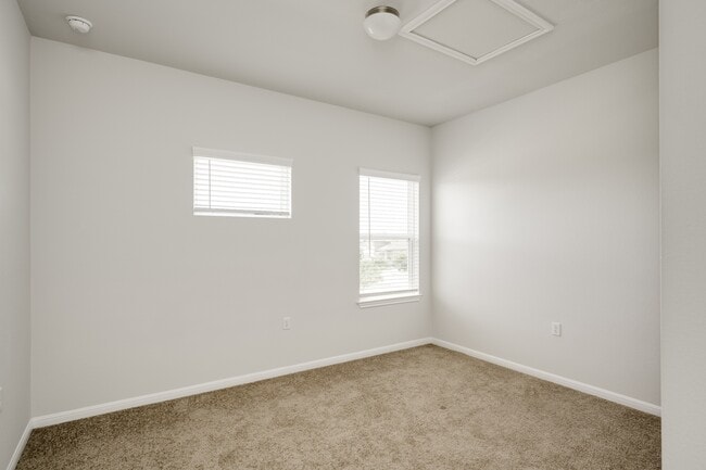 Building Photo - 9706 Whisper Willow Blvd