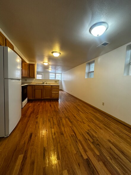 Building Photo - 428 S Grant St