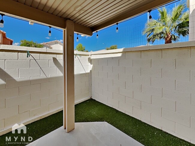 Building Photo - 8042 Laurena Ave