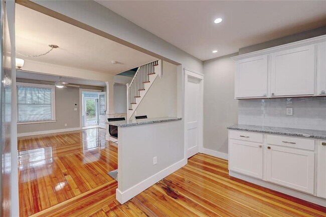 Building Photo - 167 Lafayette St