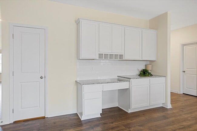 Building Photo - 4140 Bentwood Cove Dr