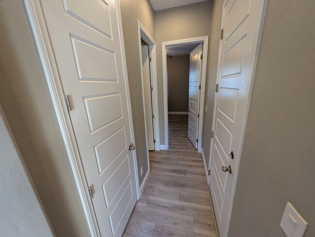 Building Photo - 4535 Herbert River Ave