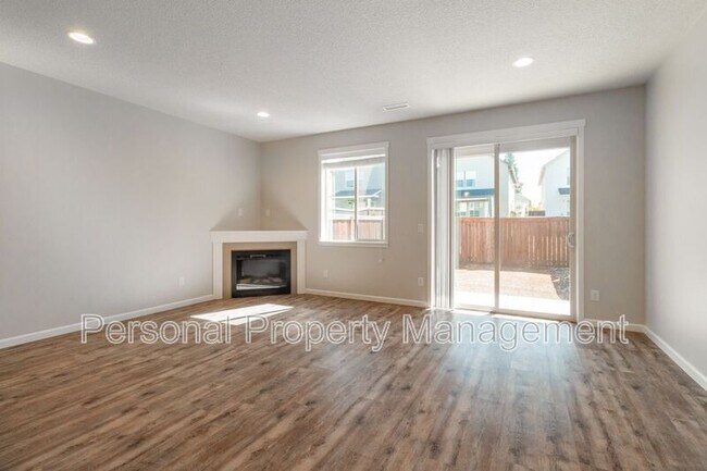 Building Photo - 5705 NE 59th Way