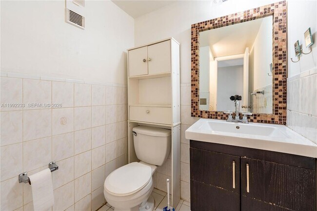 Building Photo - 250 NW 107th Ave