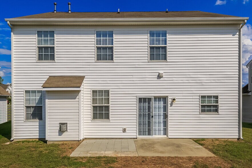 Building Photo - 4914 Lifeline Ln