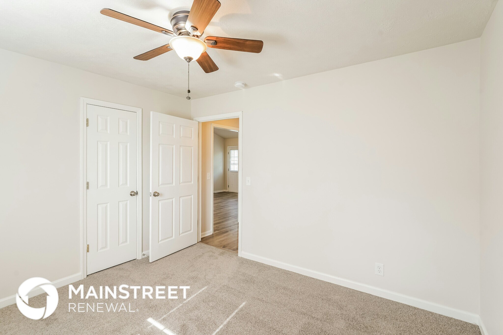 Building Photo - 1737 Heritage Glen Dr