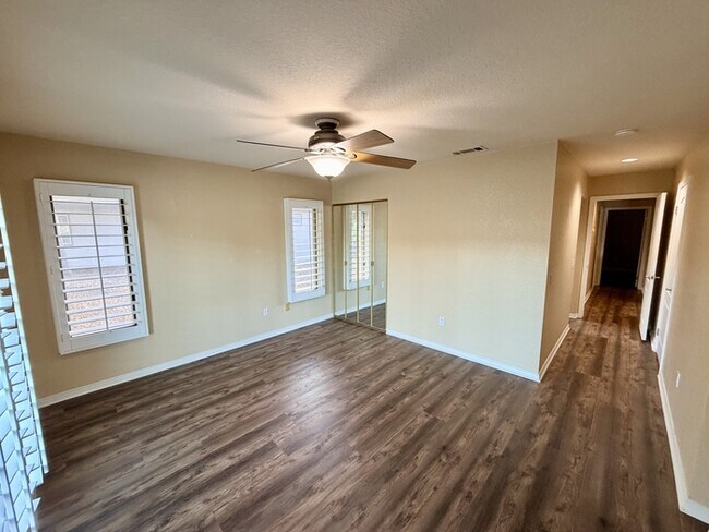 Building Photo - 38441 Oaktree Loop