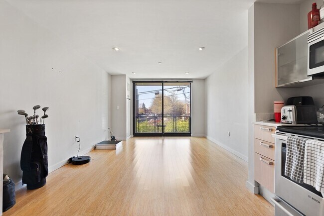 Building Photo - 690 Massachusetts Ave