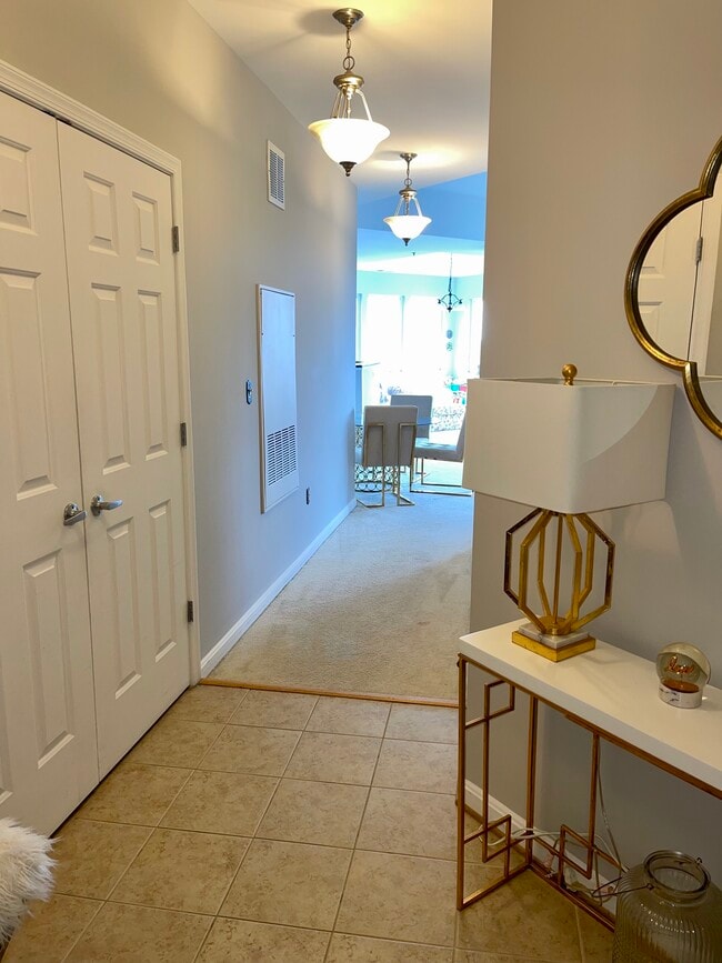 Building Photo - 801 S Greenbrier St