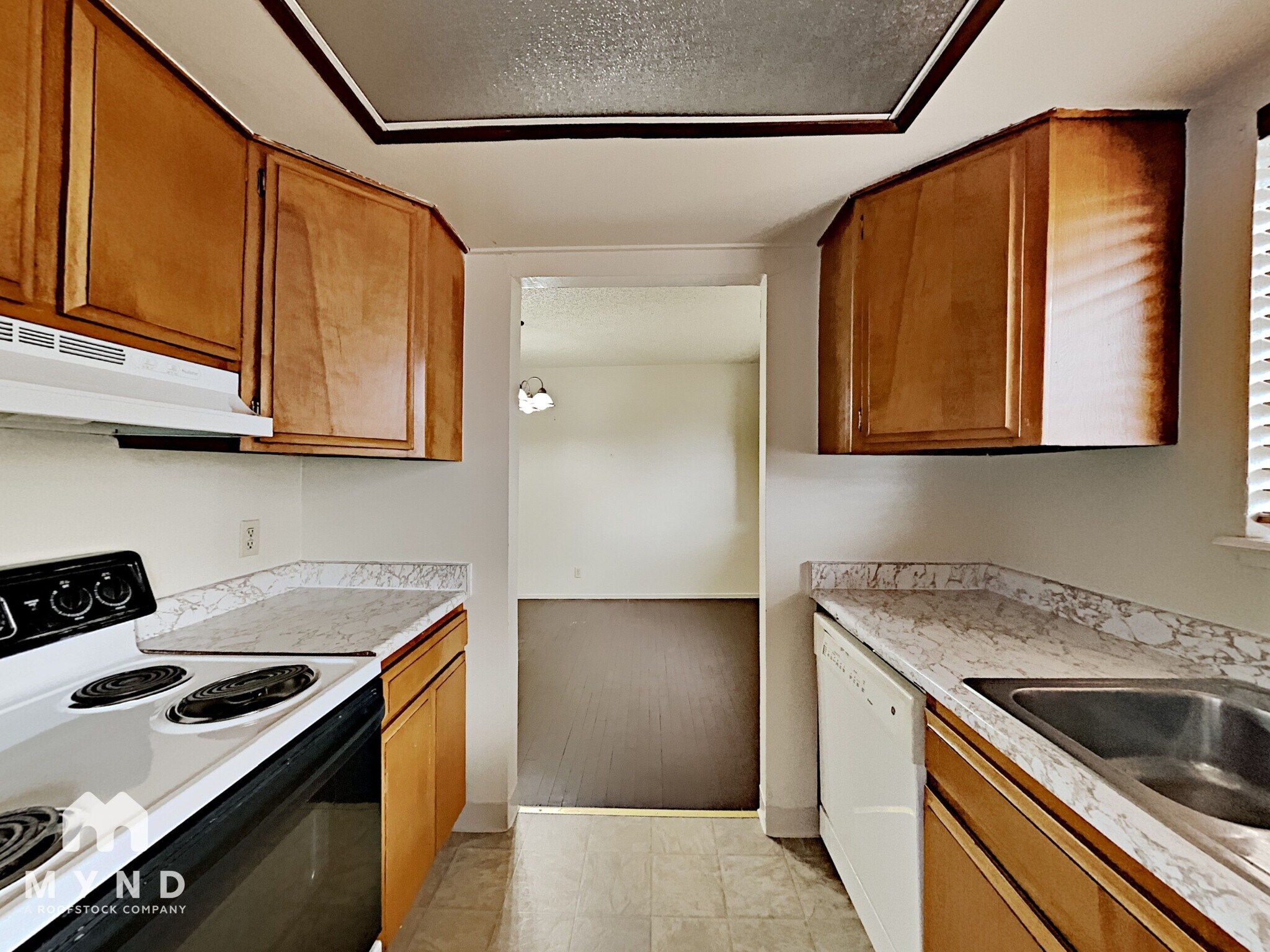 Building Photo - 750 Rhode Island Dr